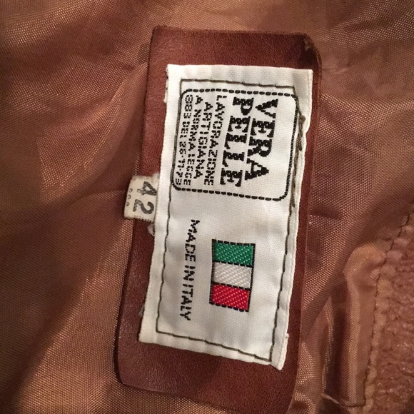 Italian Leather coat - barely used! Size 6/8 - Picture 3 of 3